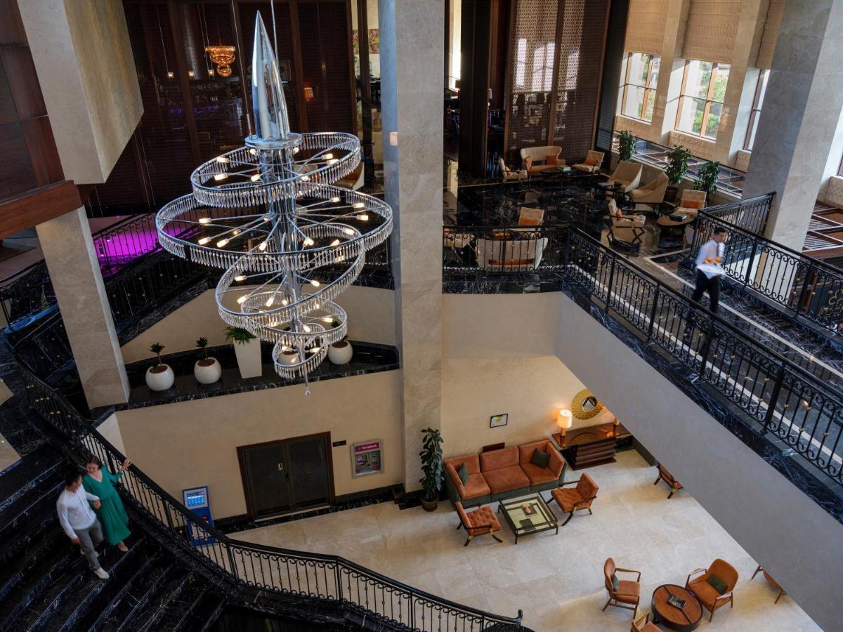 Hotel Rixos Borovoe Shchūchīnsk Exterior foto The lobby of the hotel
