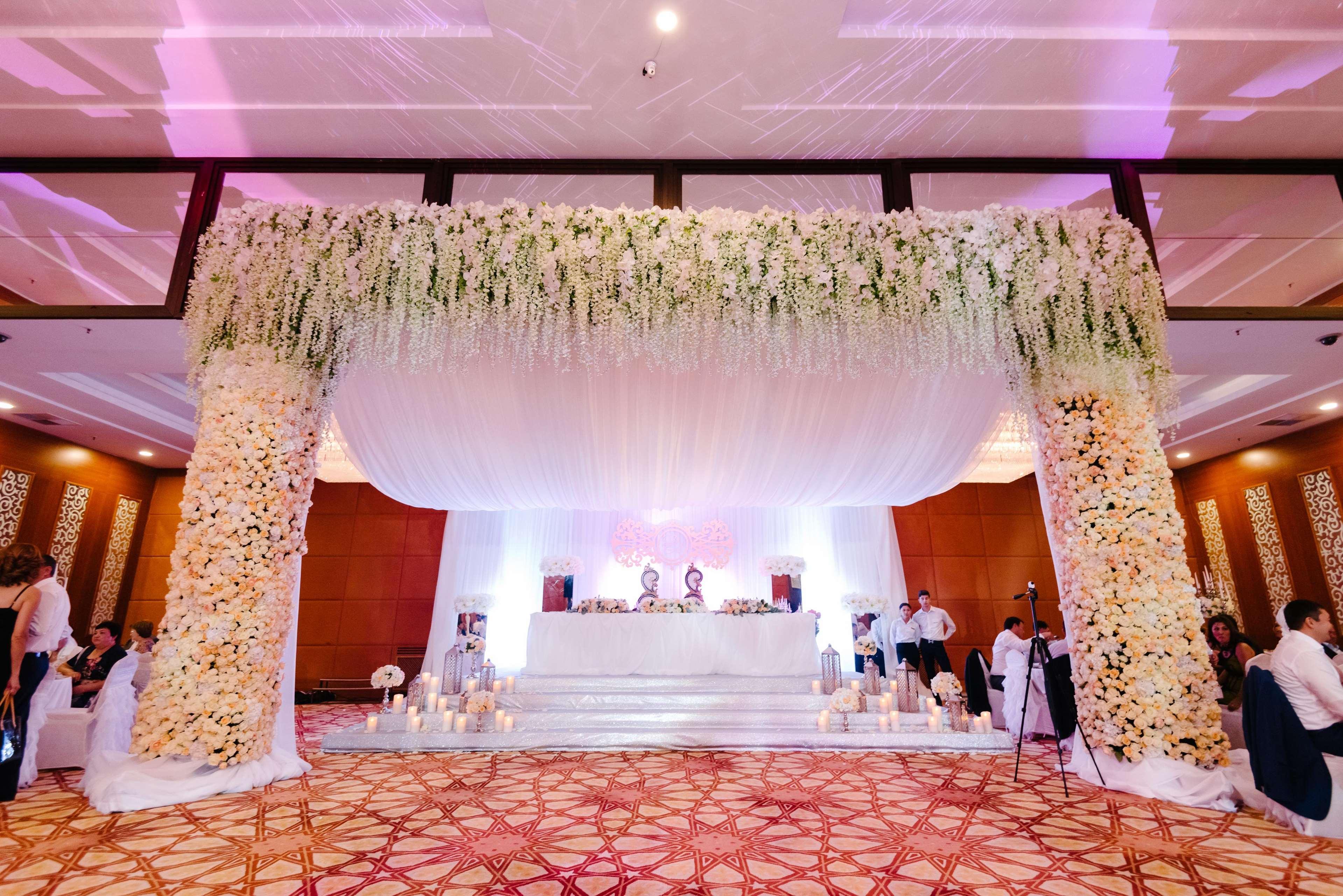 Hotel Rixos Borovoe Shchūchīnsk Exterior foto A modern Thai wedding