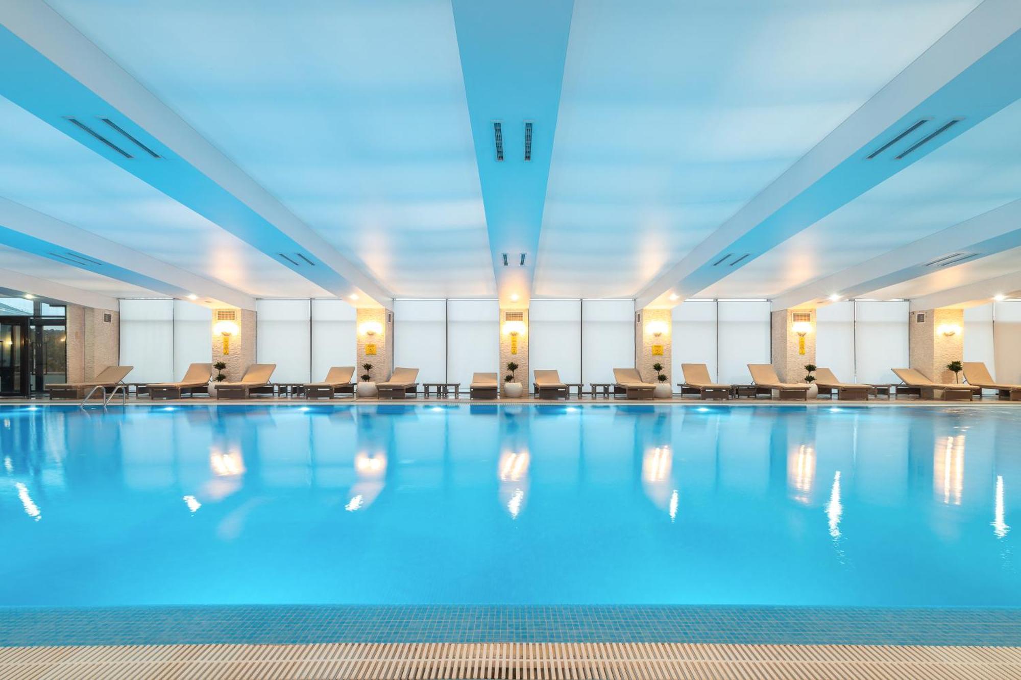 Hotel Rixos Borovoe Shchūchīnsk Exterior foto The pool at the hotel